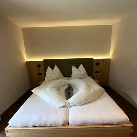 ホテル Erlebnis Wasserhammer Randegg